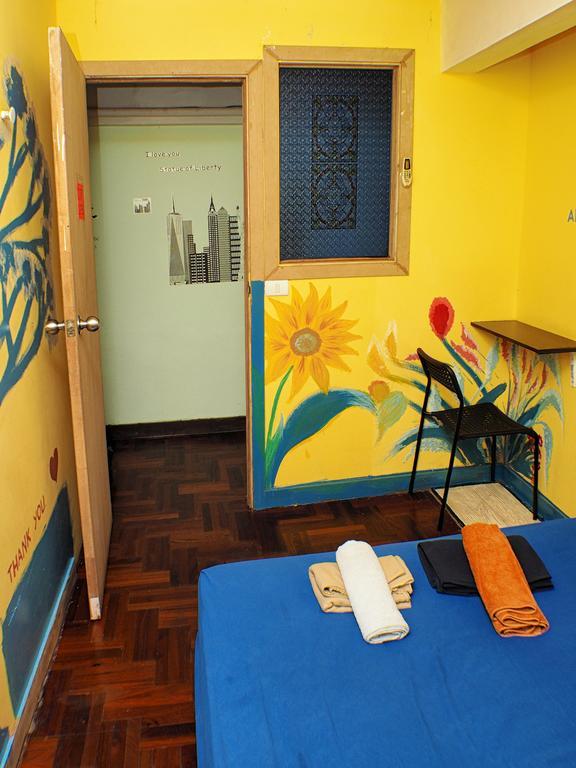 Wacky Fun Party Hostel Bangkok Dış mekan fotoğraf