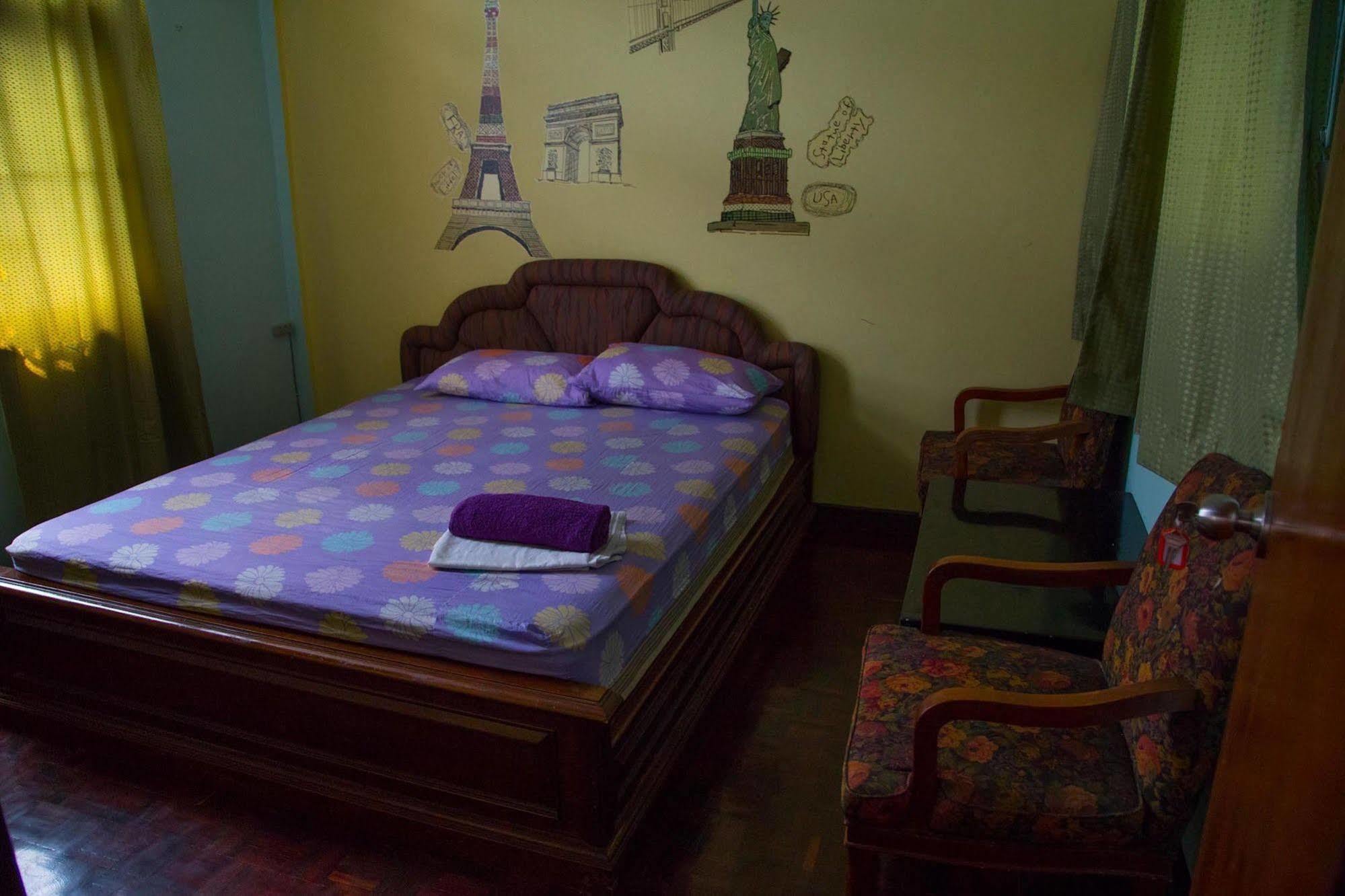 Wacky Fun Party Hostel Bangkok Dış mekan fotoğraf