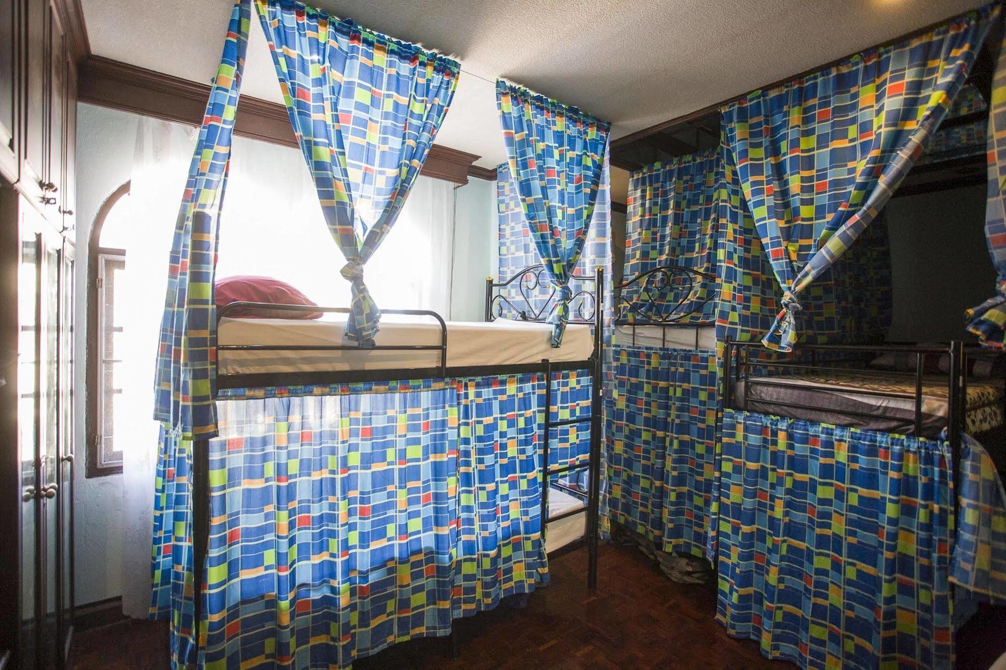 Wacky Fun Party Hostel Bangkok Dış mekan fotoğraf